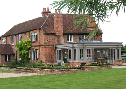 Listed house with orangery in Bucks